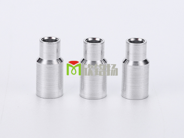 金(jin)屬卡環(huan)、鋁車件