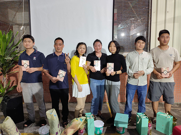 員工生日會(hui)