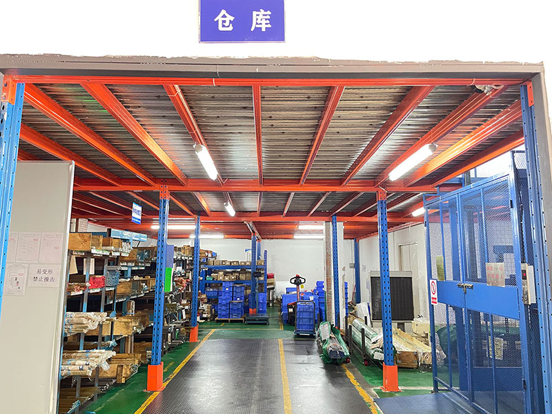 原(yuan)材料倉(cang)庫