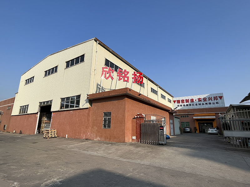 工廠大(da)門(men)